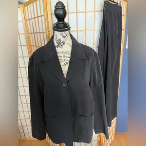 Studio 3000 2-Piece Black Suit Size 10